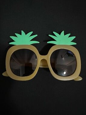 Pineapple Novelty Sunglasses - Yellow and Green